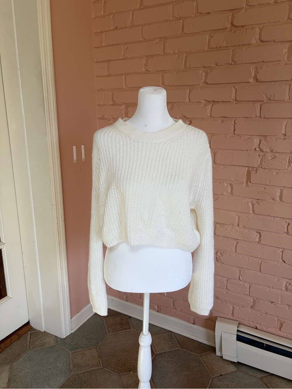 SHEIN Ivory Cropped Crewneck Knit Sweater